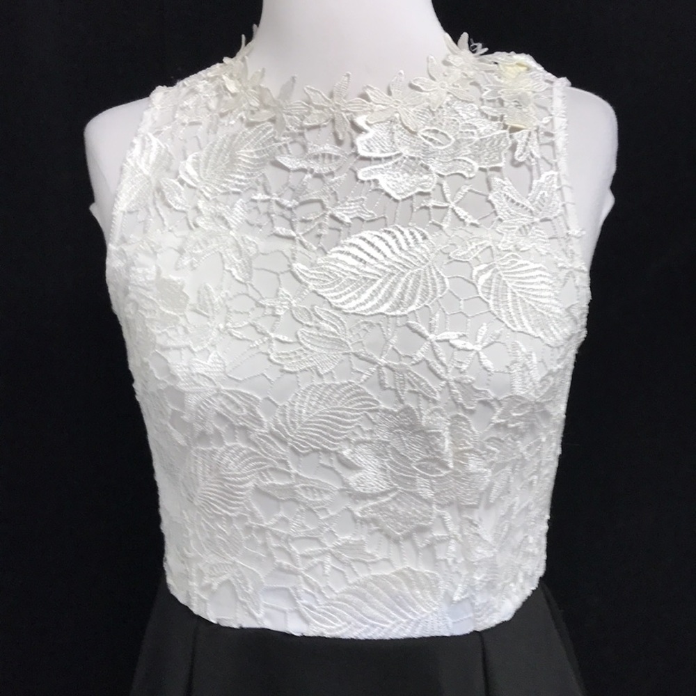 ❤️ Christmas Women’s NWT SAN JOY Lace Lined Top Blk Bottom Asymmetrical Dress
